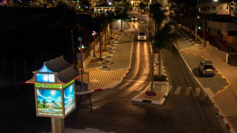 clock roundabout 1-8.jpg