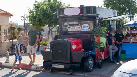 Food Trucks edited_-3.jpg